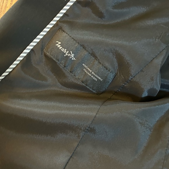 Banana Republic Long and lean blazer, size 6 - Picture 6 of 12